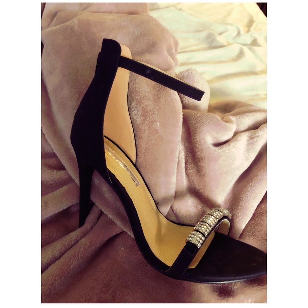 Black Beautiful classy heels